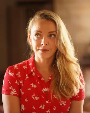 Portrait - Liza Del Sierra MYM